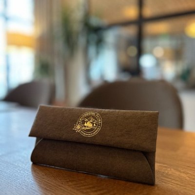 obal-na-uctenku-s-termotransferom-loga