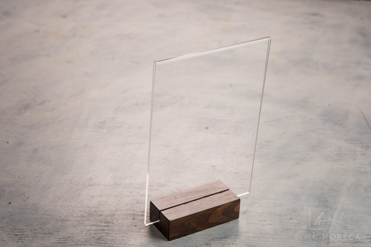 tabulka-na-stol-s-plexisklom