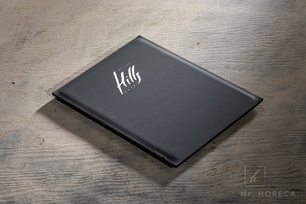 menu-karta-fine-dinning-seda-so-striebornou-razbou-loga