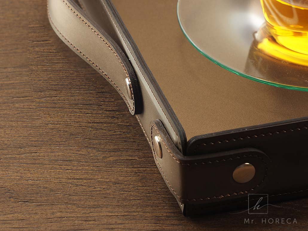 servirovaci-podnos-s-uchytom-spectro-hnedy-detail