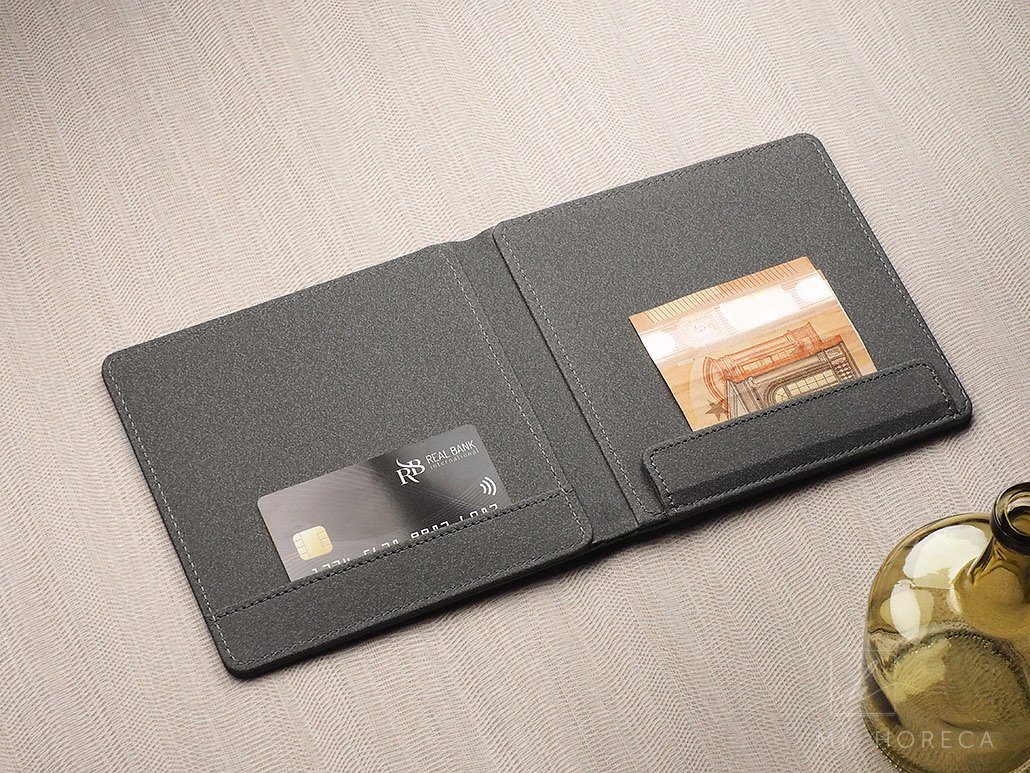 obal-na-ucet-berlin-magnet-vnutro