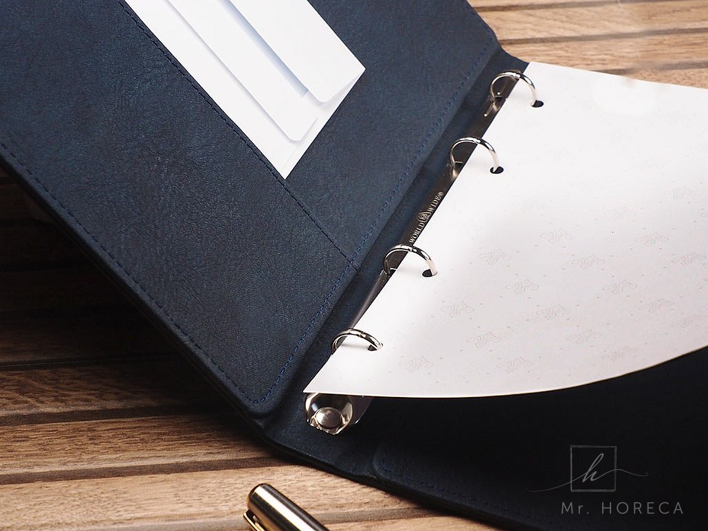 hotelova-izbova-kniha-berlin-s-kruzkami