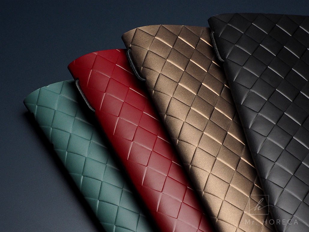 menu-karta-s-harlequin-ornamentom-porovnanie-farieb